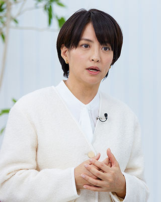 赤江珠緒 さん